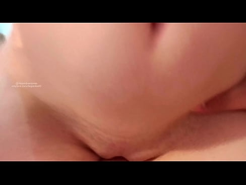 ❤️ E moe ana i roto i te rūma o taku tuahine ka oho ake ahau ❤️ ataata porn i a matou
